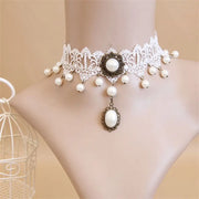 Colier choker alb cu perle Ema1