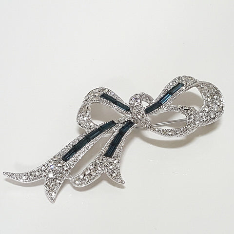 Brosa din aliaj argintie cu cristale V10
