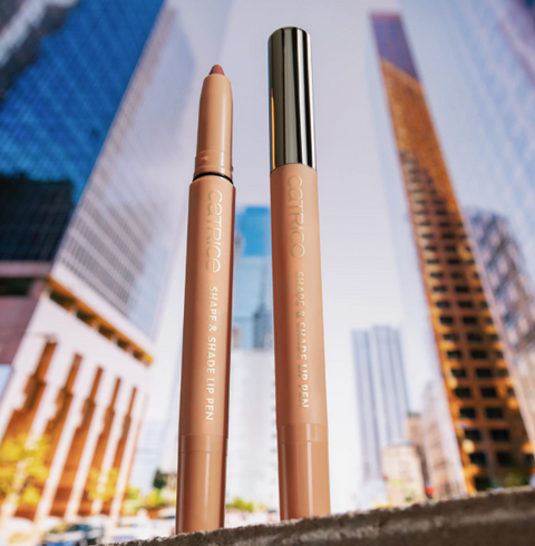Creion cremos pentru buze cu efect matifiant Catrice Spring and the City 02 - Shiny Beauty