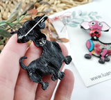 Brosa din aliaj color caine v13