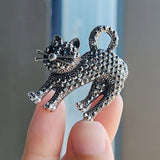 Brosa din aliaj argintie pisica v9