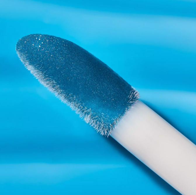 Hydra kiss LIP OIL 107 Blue Is The New Pink