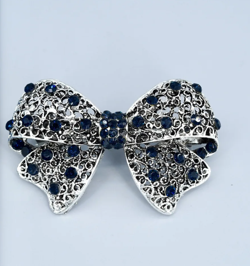 Martisor Brosa Fundita cu pietre - Shiny Beauty