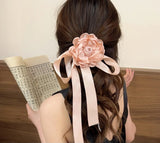 Clama de par tip floare din satin