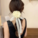 Clama de par tip floare din satin