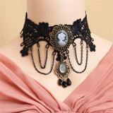 Colier choker negru cu accesoriu camee c02