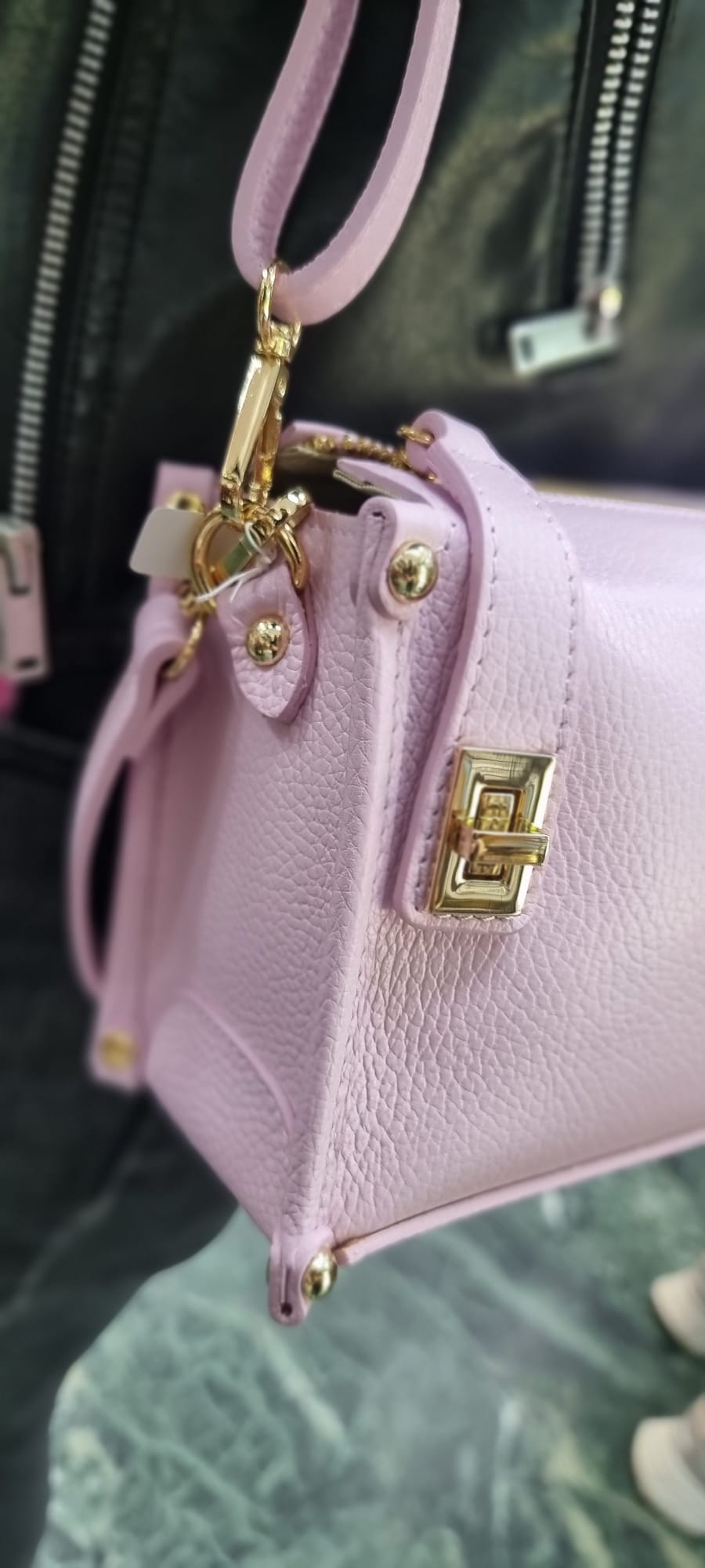 Poseta piele naturala marime mica roz candy - Shiny Beauty