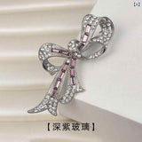 Brosa din aliaj argintie cu cristale V10