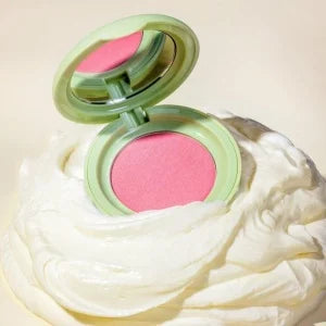 Catrice Blush cremos, Pistachio Cream Delight, Strawberries & Cream C02,  4.4 g