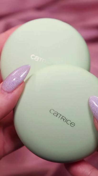 Catrice Pistachio Cream Delight Blush Cream, nuanța C01 Peach-Tachio Dream (4.4 g).
