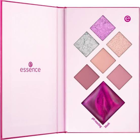 Essence CRYSTAL CRUSH eye & face palette