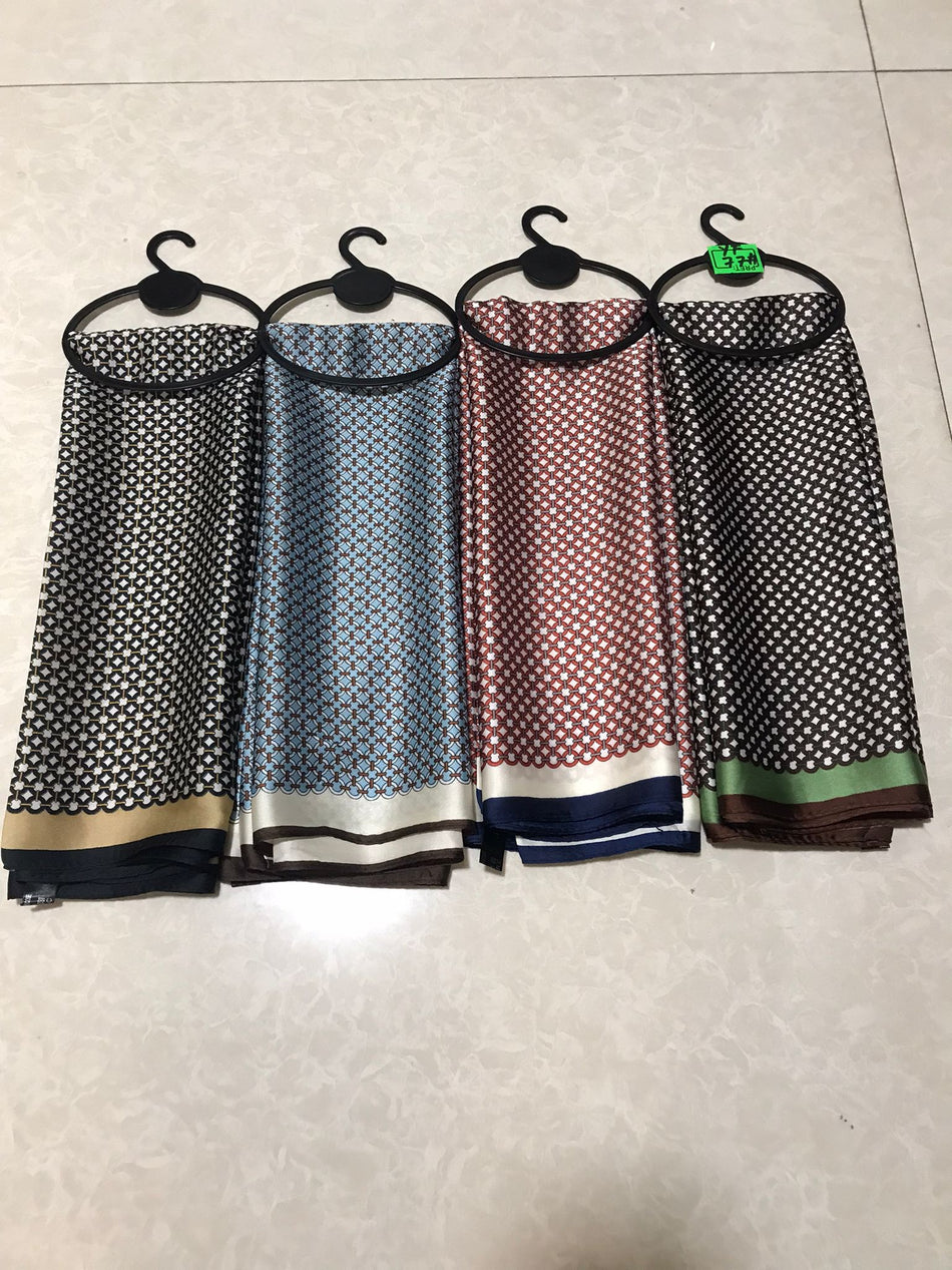 Esarfa Dama din satin patrata cu imprimeu 13