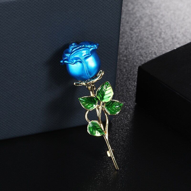 Brosa martisor – Trandafiri din Spuma