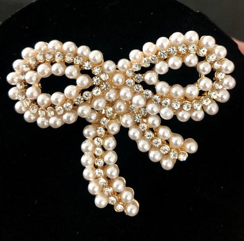 Brosa din aliaj aurie cu perle - Shiny Beauty